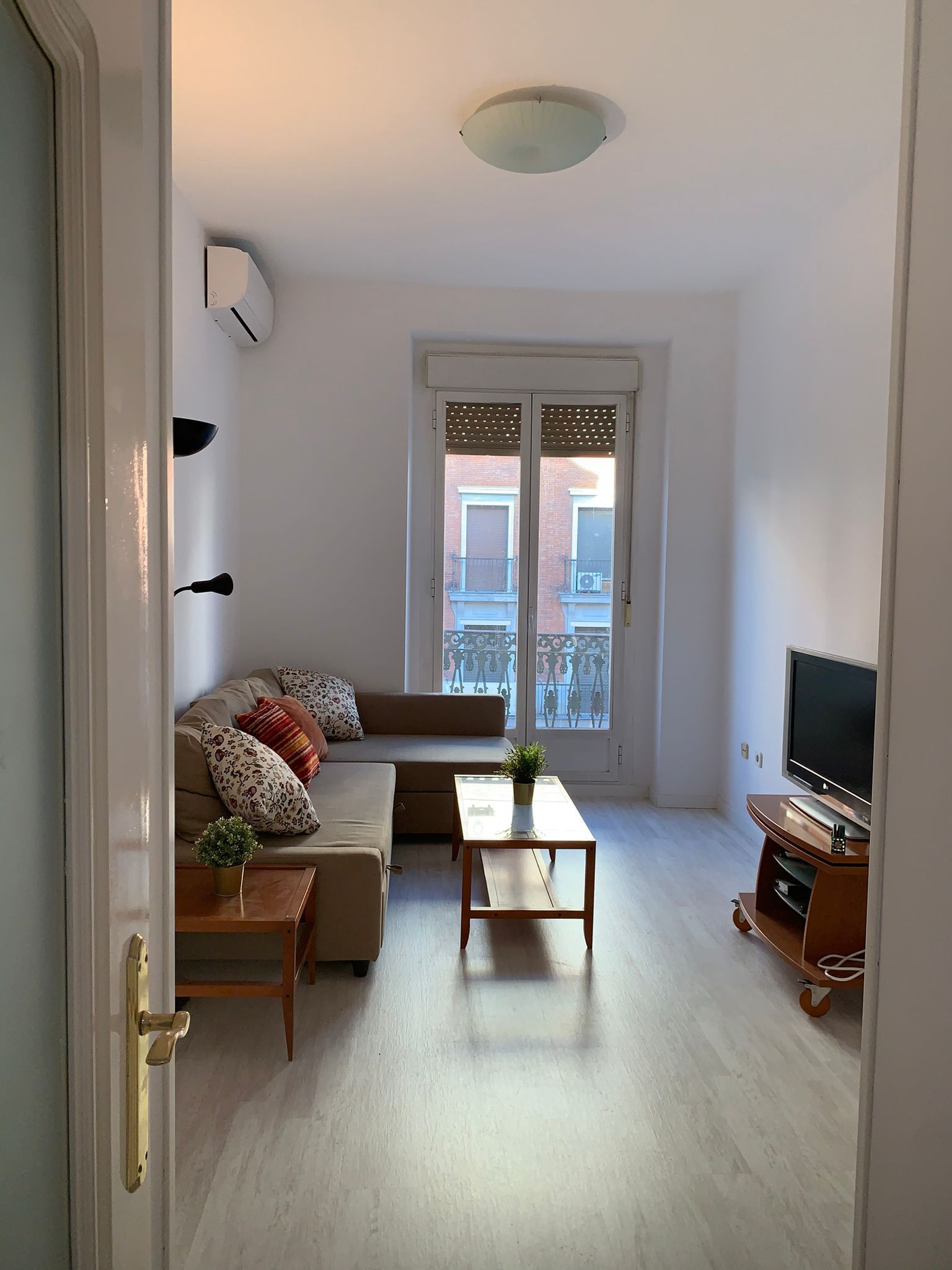 Sala d'estar de Pis de lloguer en  Madrid Capital amb Aire condicionat, Calefacció i Parquet