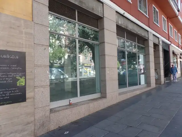Local comercial en venda a Paseo de Extremadura 15, imagen 2