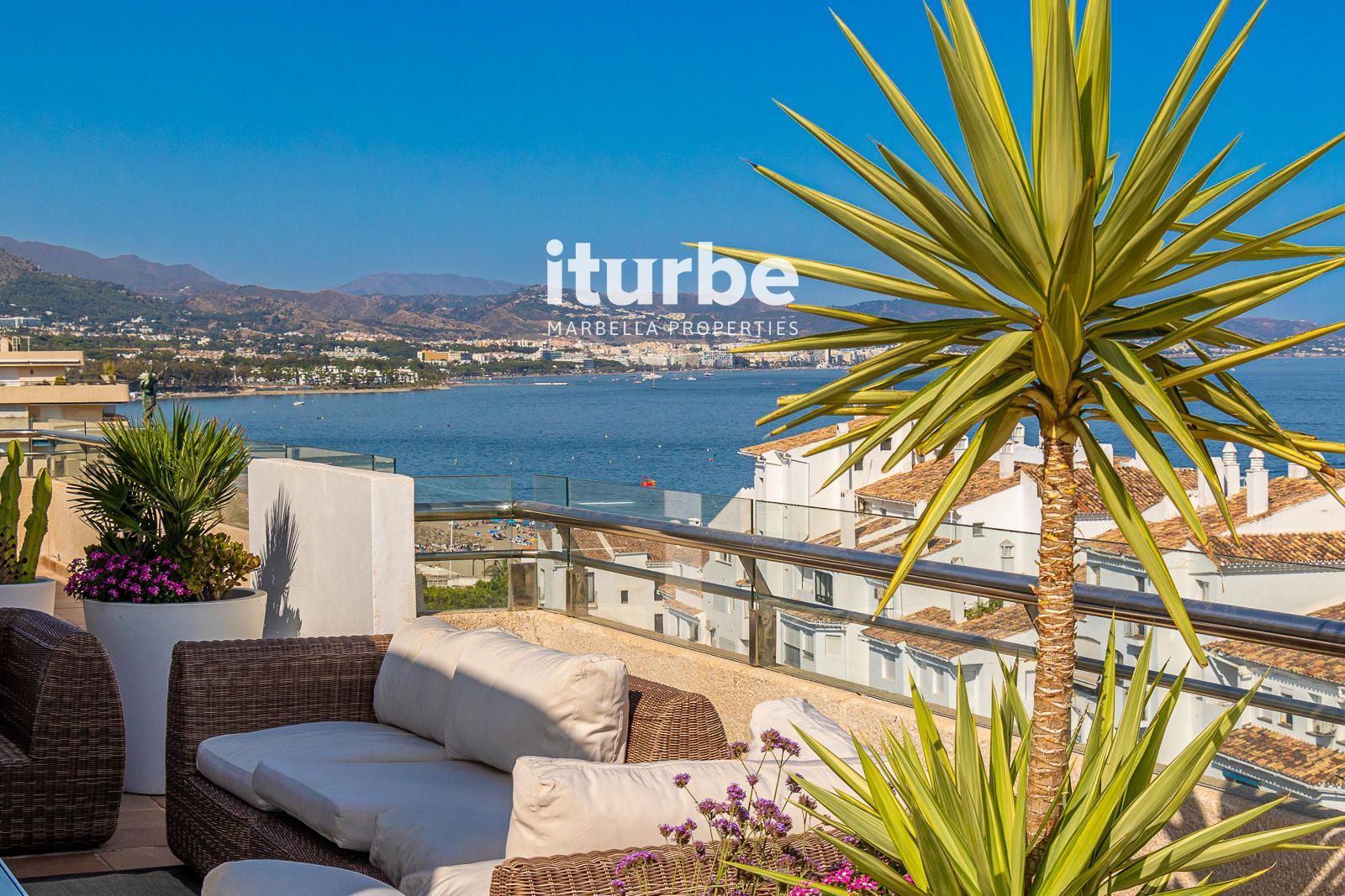 Terrassa de Àtic en venda en Marbella amb Aire condicionat, Terrassa i Piscina
