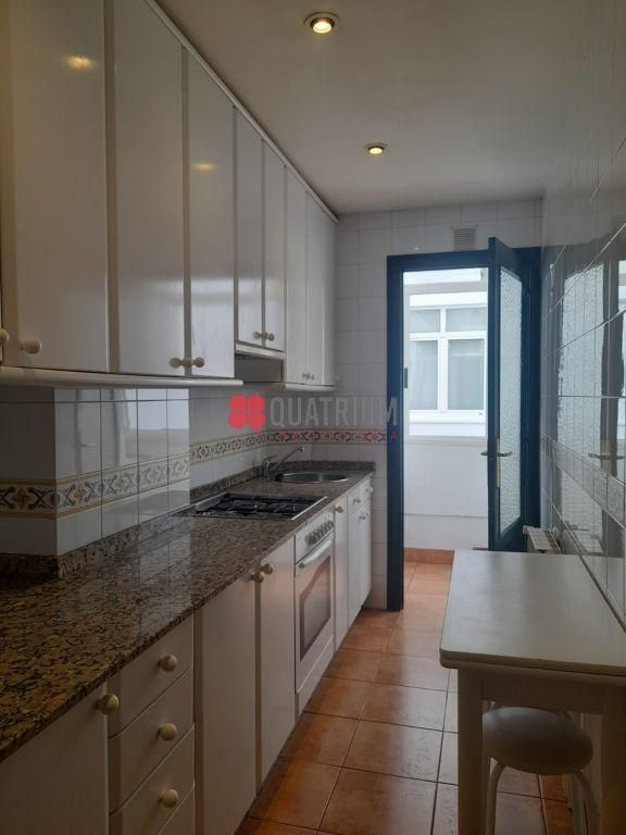 Piso en venta en Hórreo, Ensanche - Sar