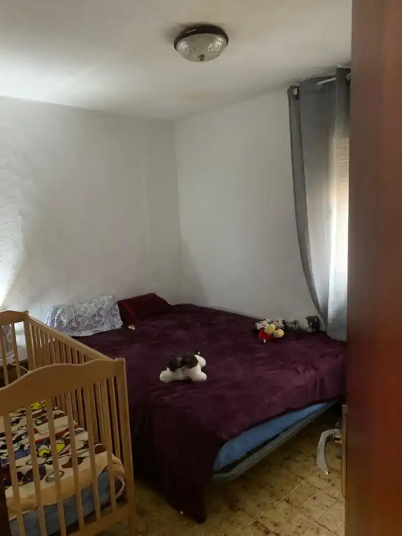 Dormitori de Apartament en venda en Santa Bàrbara amb Traster, Moblat i Balcó