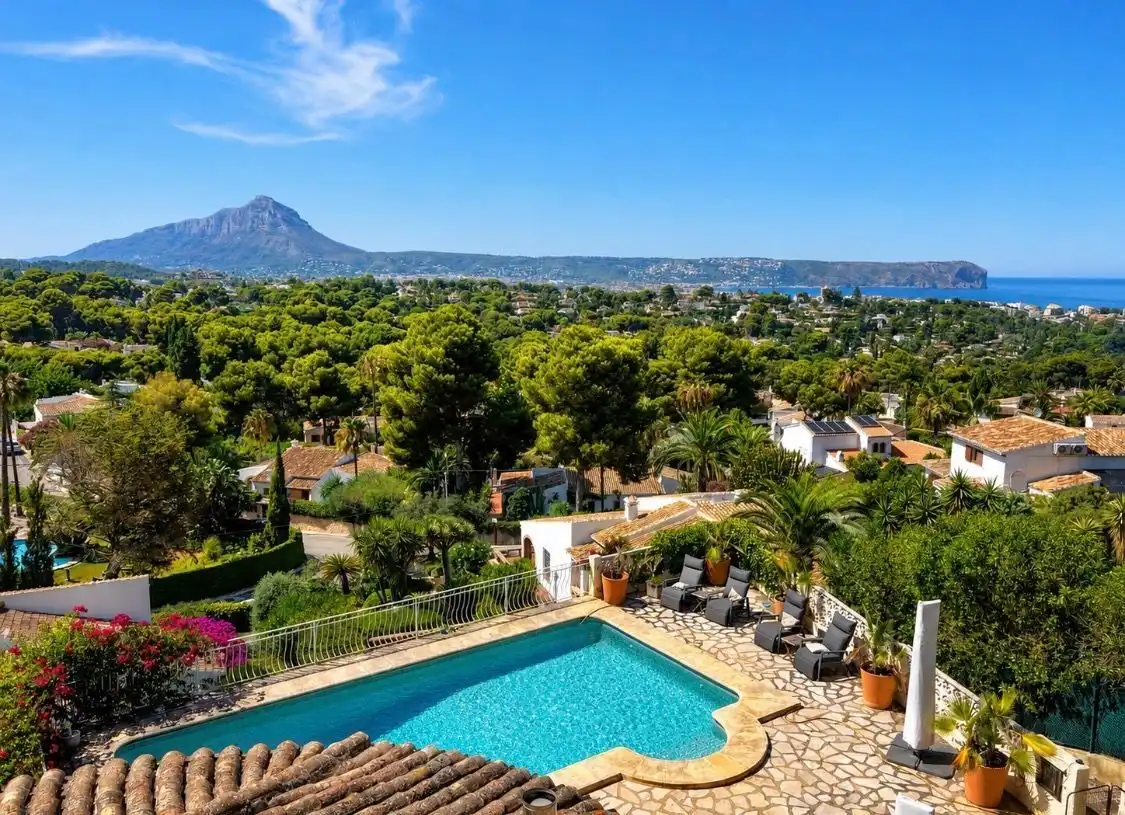 Vista exterior de Casa o xalet en venda en Jávea / Xàbia amb Aire condicionat, Calefacció i Jardí privat