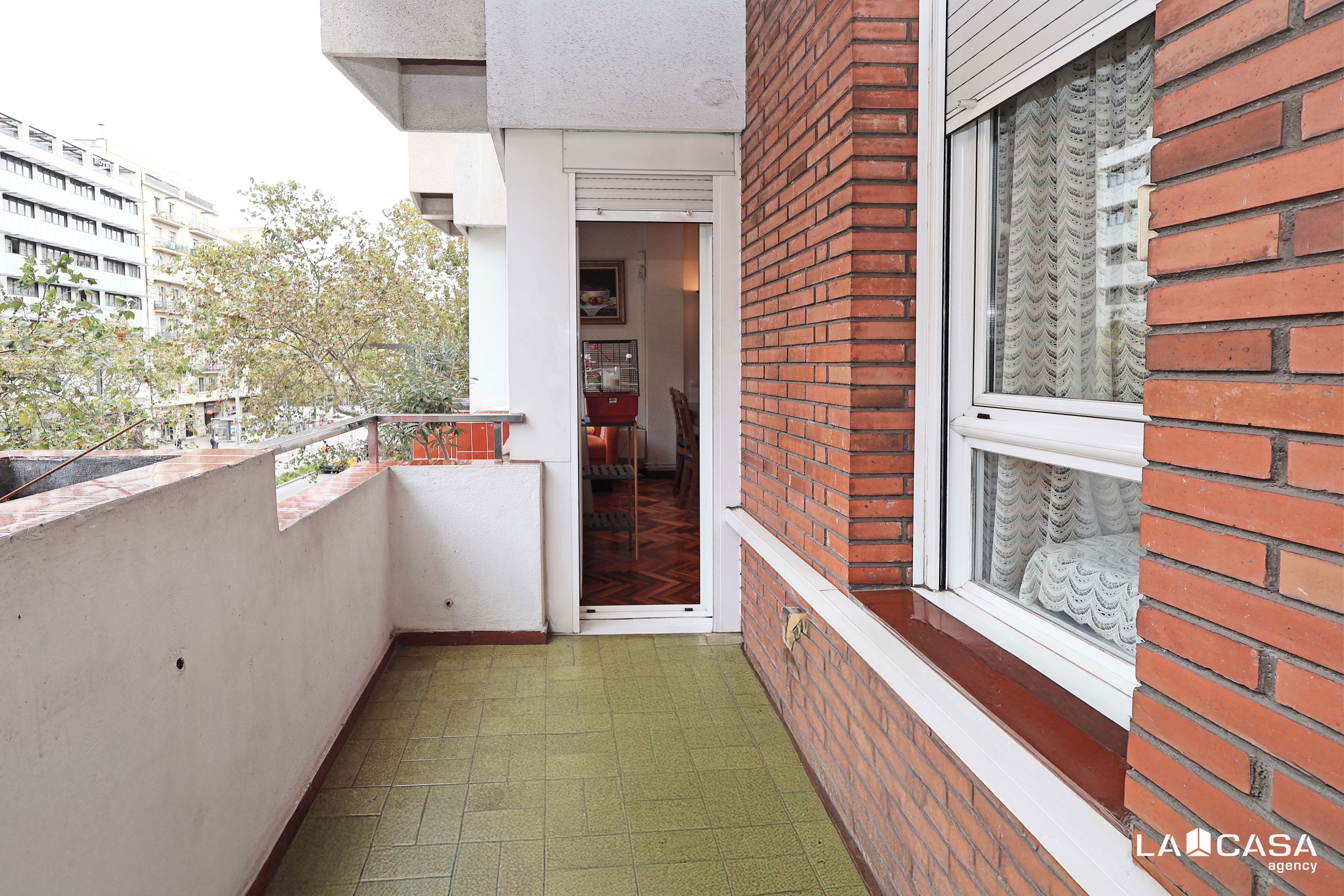 Terrassa de Pis en venda en  Barcelona Capital amb Calefacció i Balcó