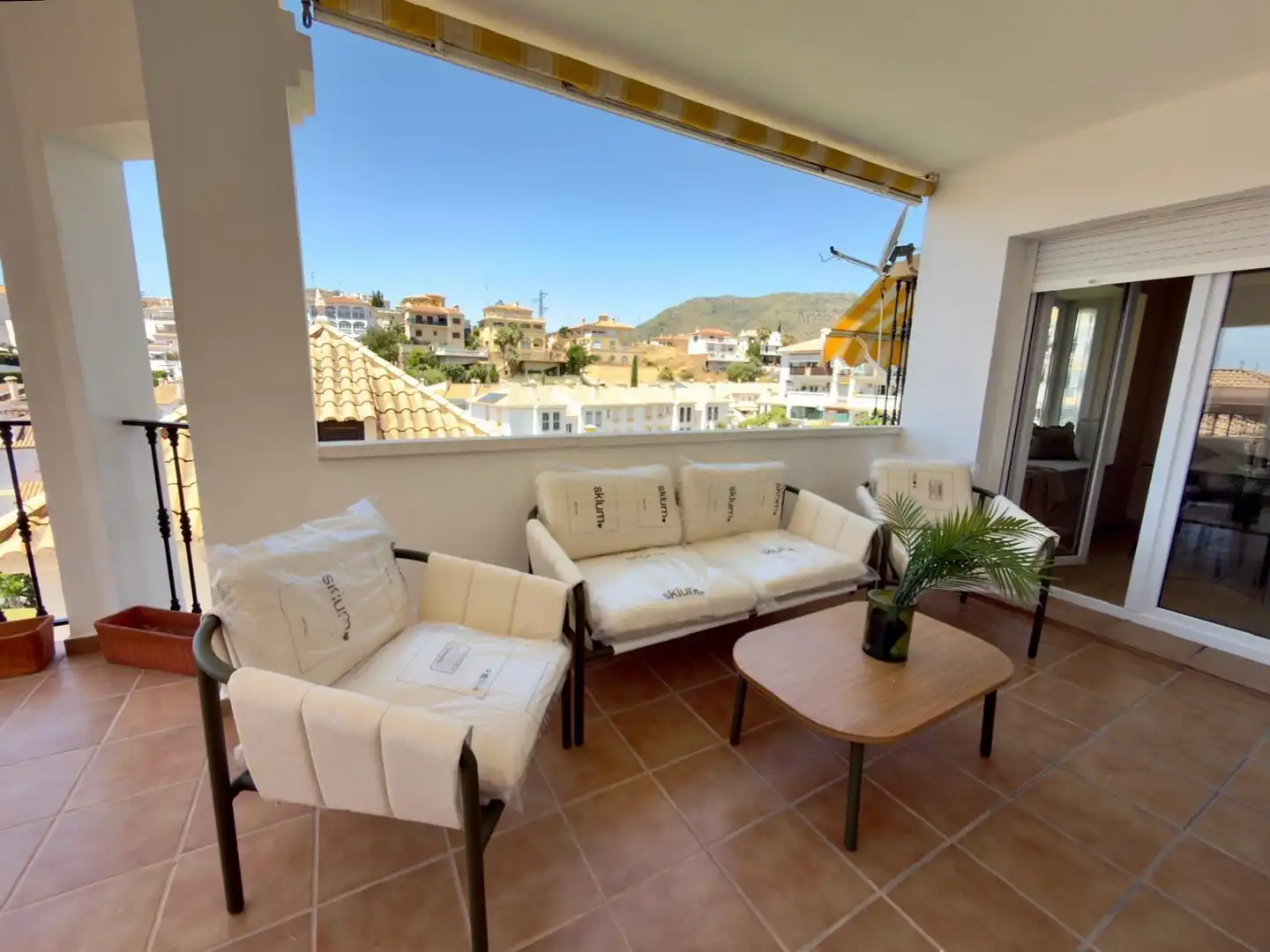 Terrasse von Erdgeschoss zum Verkauf in Rincón de la Victoria mit Klimaanlage, Privatgarten und Terrasse