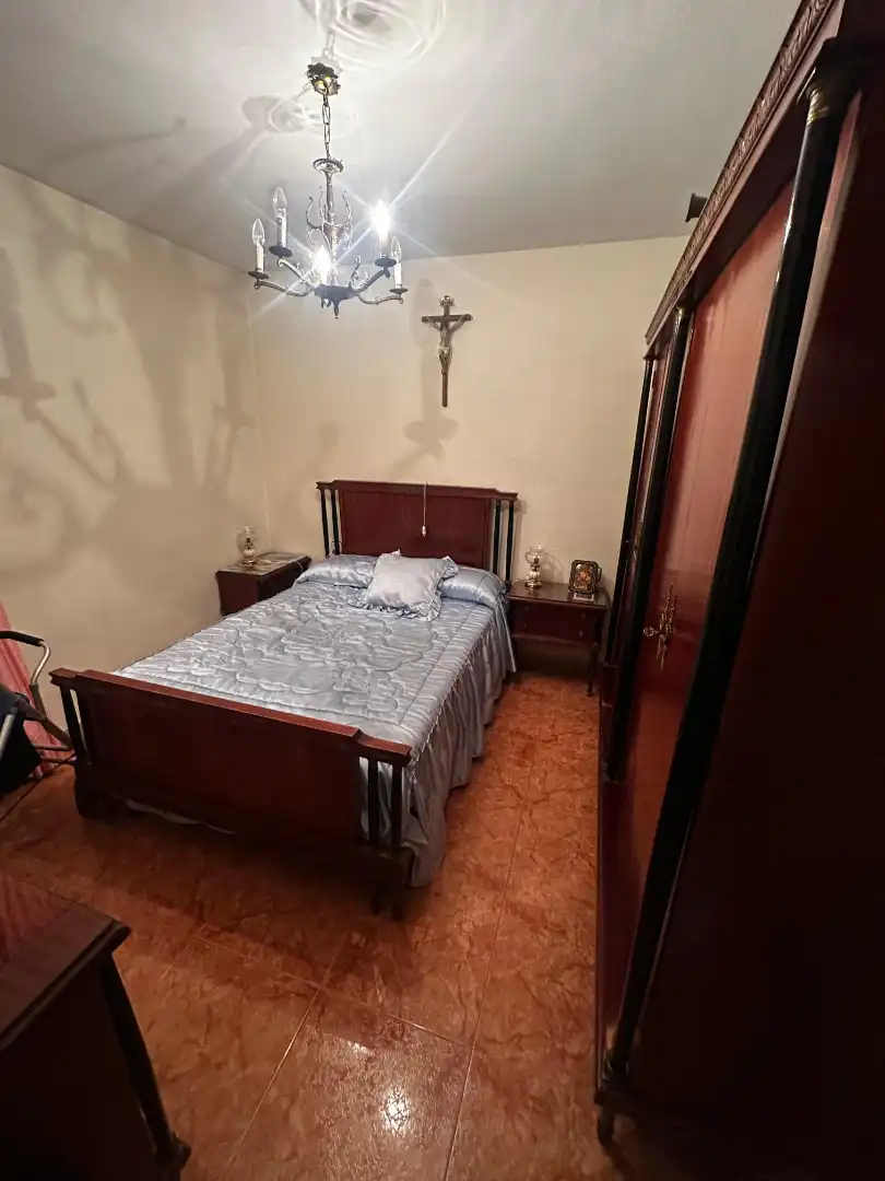 Habitación de Piso en venta en Jaén