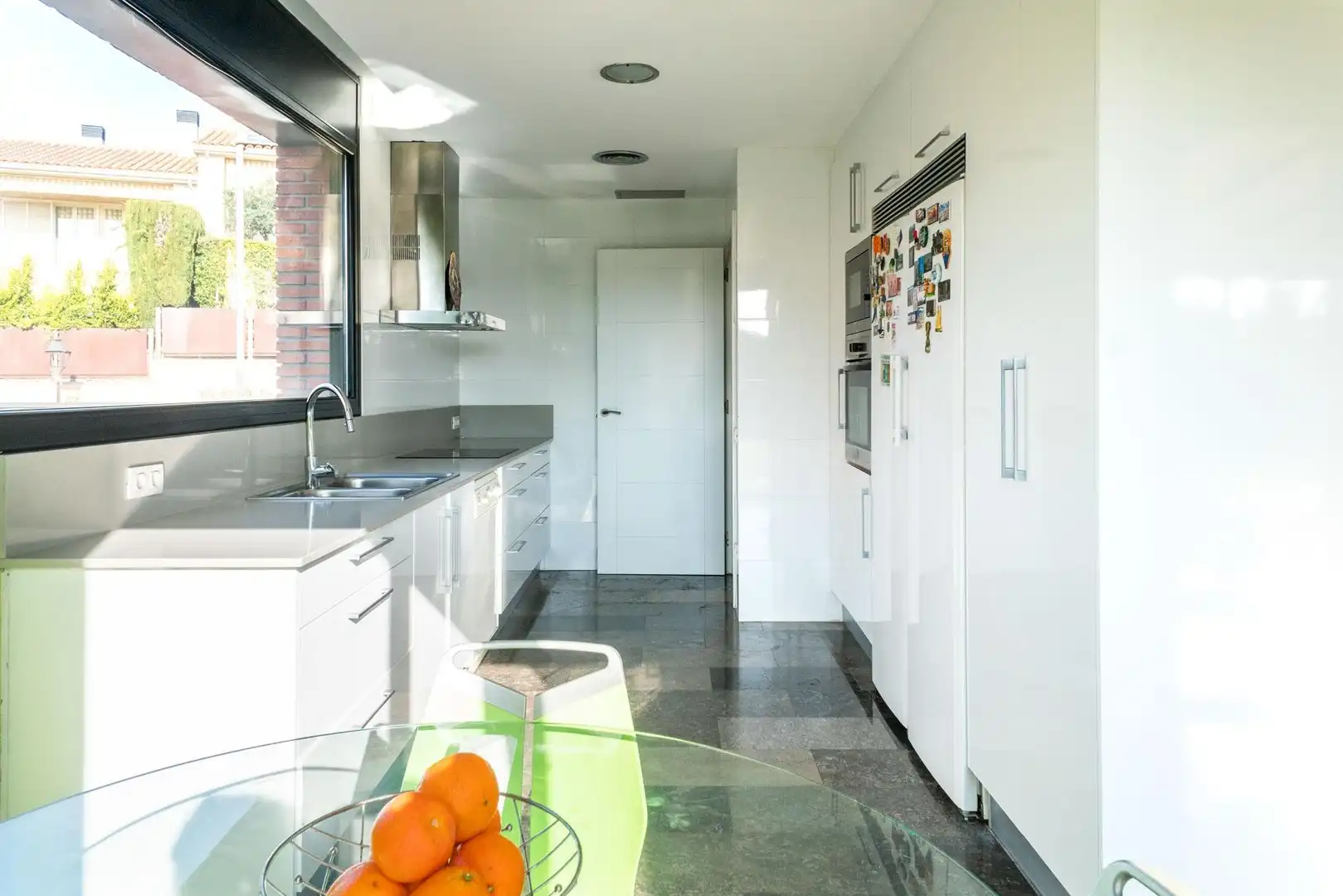 Cocina de Casa o chalet en venta en Sant Vicenç de Montalt con Aire acondicionado, Jardín privado y Terraza