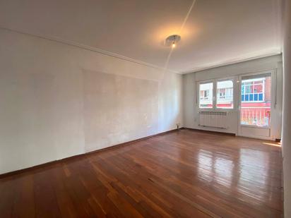 Living room of Flat for sale in Vitoria - Gasteiz  with Heating, Parquet flooring and Terrace