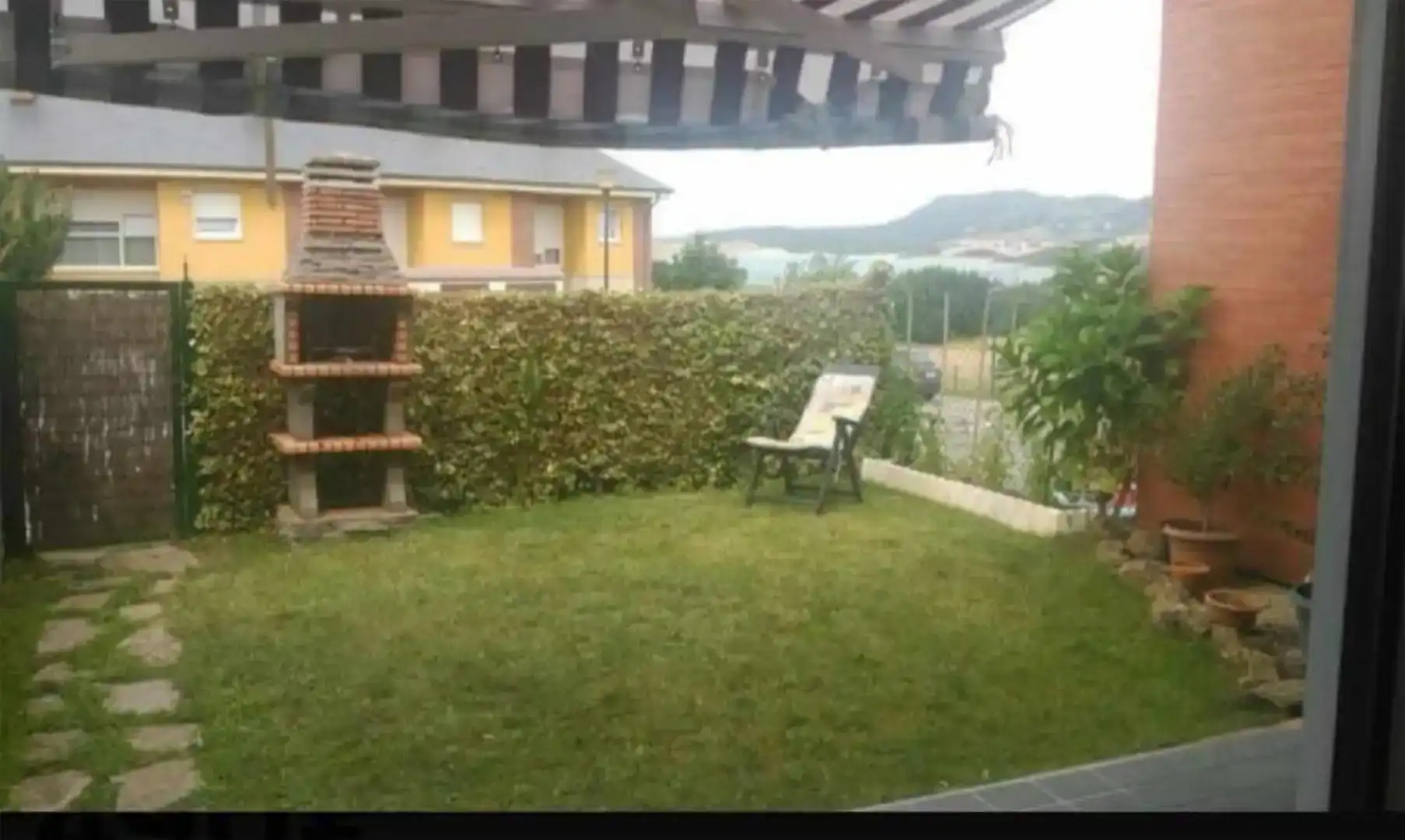 Terrassa de Casa adosada de lloguer en Miengo amb Jardí privat, Moblat i Forn