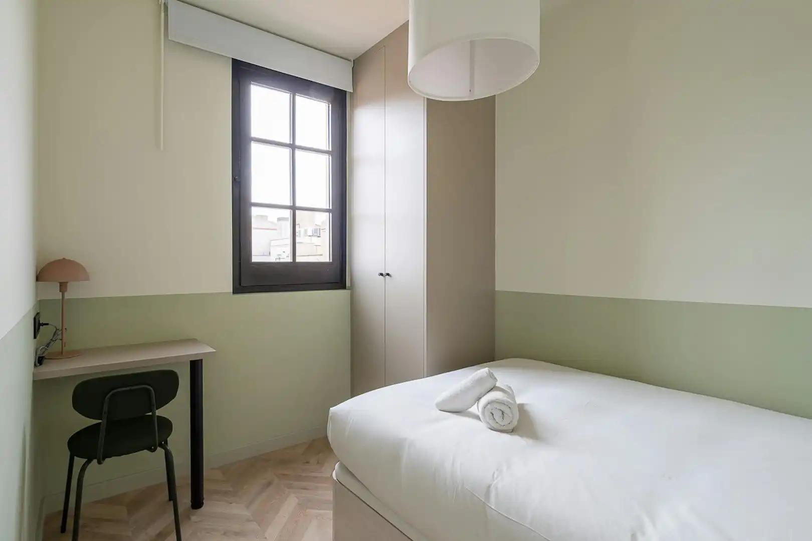 Habitación de Piso de alquiler en Barcelona con Aire acondicionado, Calefacción y Amueblado