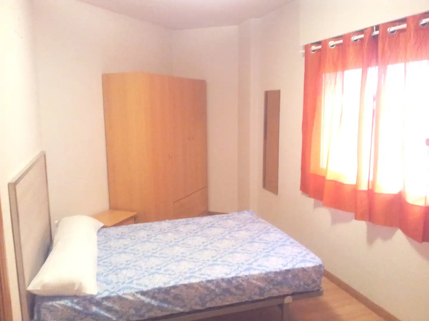 Bedroom of Apartments for rent in  Zaragoza Capital  with Heating, Parquet flooring and Furnished