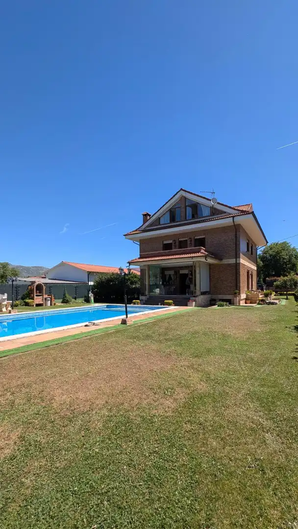 Swimming pool of Houses for sale in Los Corrales de Buelna   with Heating, Private garden and Terrace