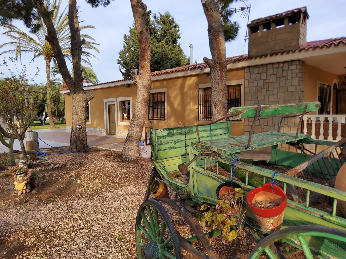 Exterior view of Houses for sale in San Vicente del Raspeig / Sant Vicent del Raspeig  with Air Conditioner, Heating and Private garden