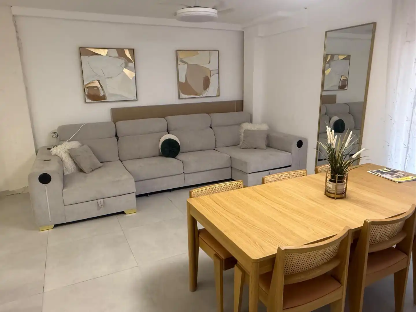Sala d'estar de Planta baixa en venda en Utrera amb Aire condicionat, Calefacció i Traster