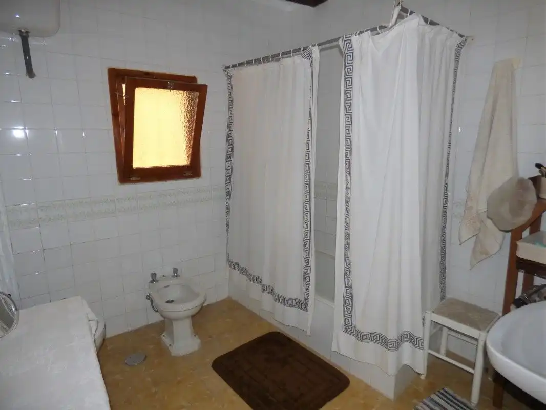 Badezimmer von Country house zum Verkauf in Sella mit Privatgarten, Terrasse und Abstellraum