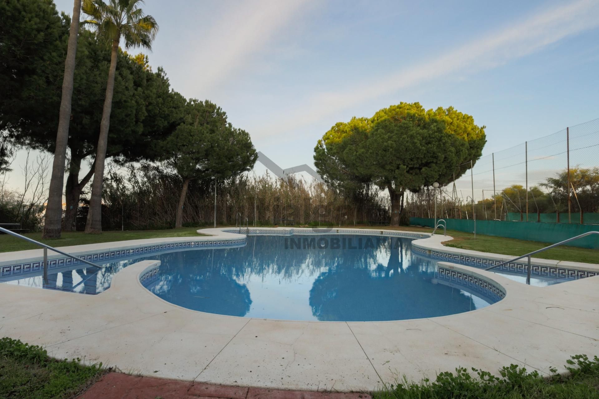 Swimming pool of Flat for sale in Sanlúcar de Barrameda  with Private garden, Terrace and Storage room