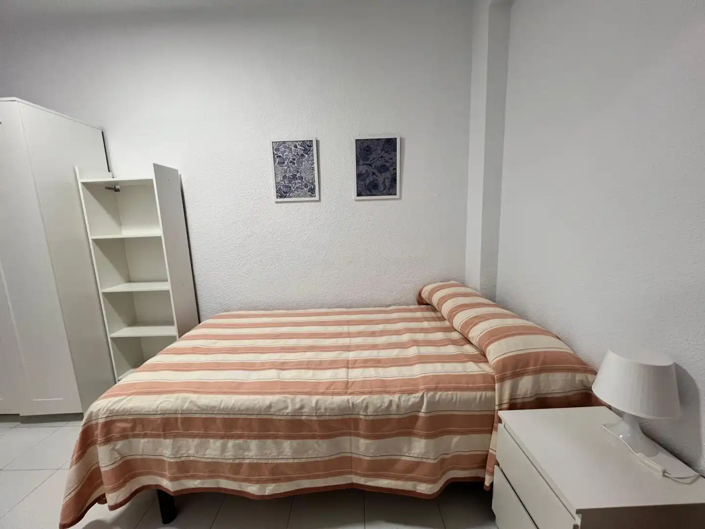 Habitación de Piso de alquiler en Granada con Amueblado