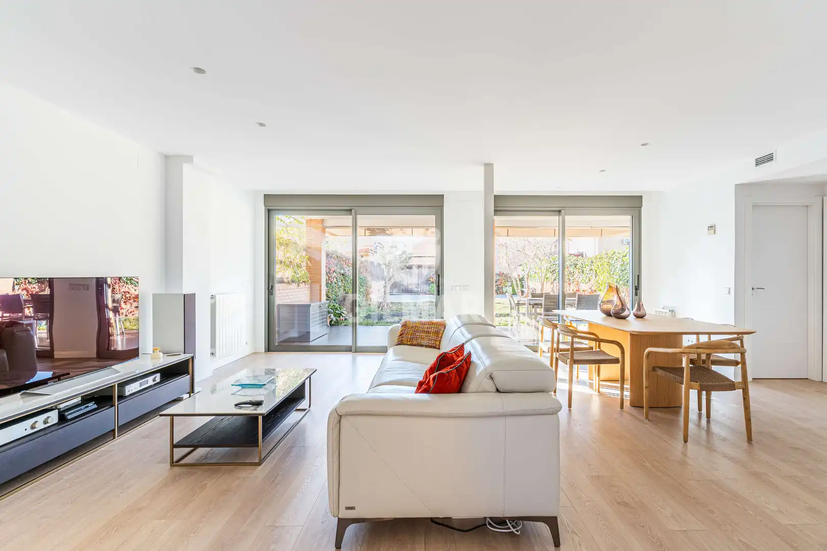 Wohnzimmer von Einfamilien-Reihenhaus zum Verkauf in Leganés mit Heizung, Privatgarten und Schwimmbad
