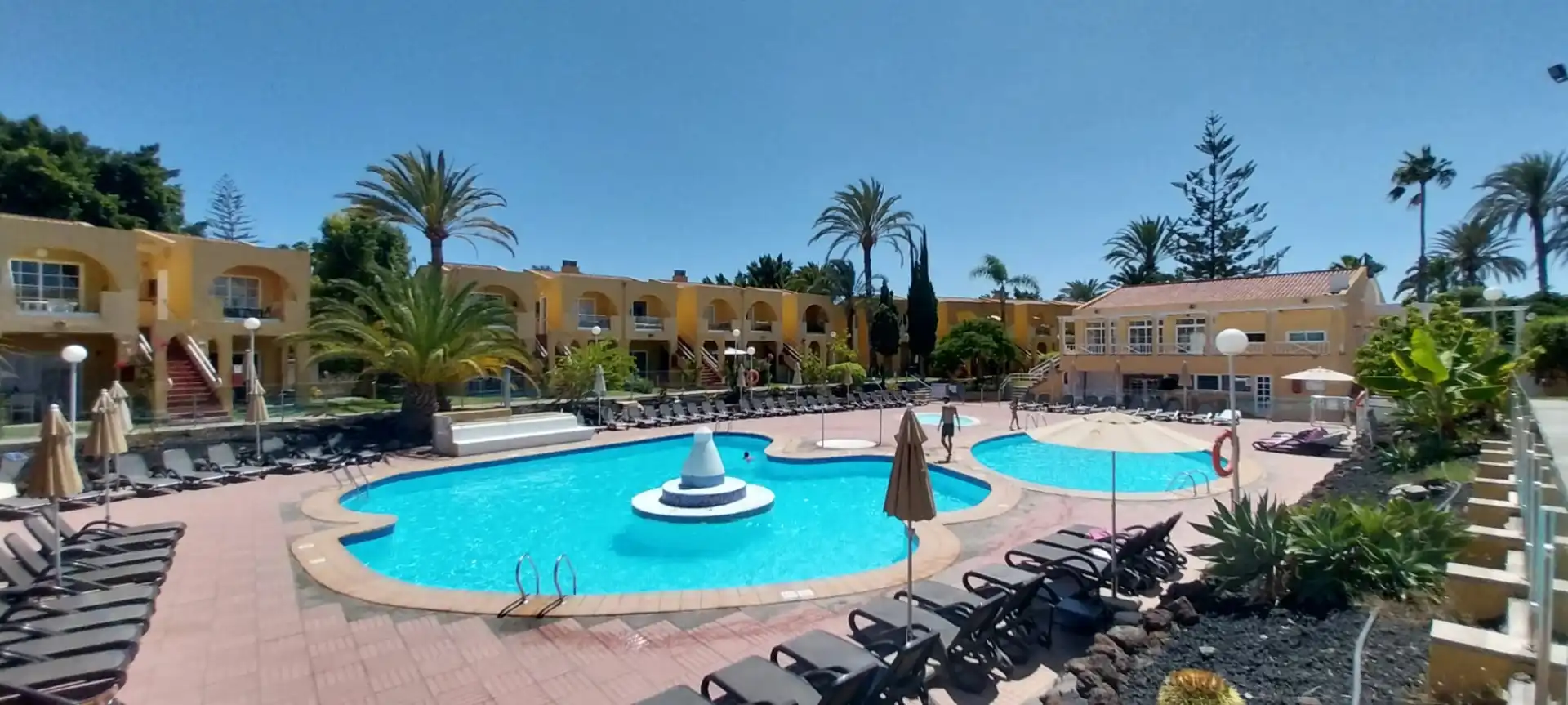 Piscina de Apartament de lloguer en San Bartolomé de Tirajana amb Aire condicionat, Calefacció i Terrassa