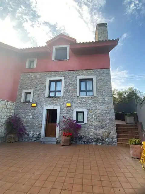 Exterior view of Houses for sale in Oviedo   with Heating and Private garden