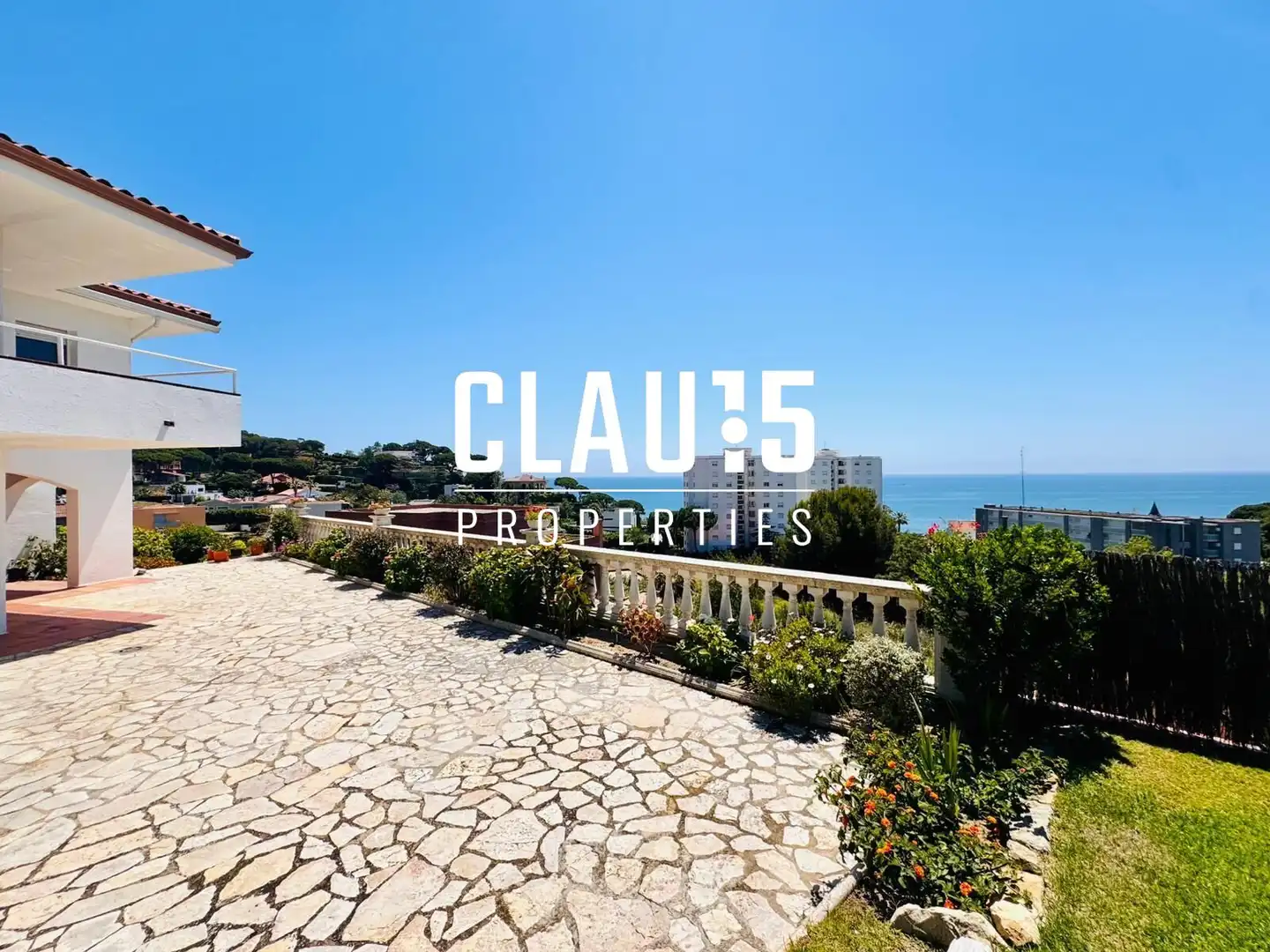 Vista exterior de Casa o chalet en venta en Sant Pol de Mar con Jardín privado, Terraza y Piscina