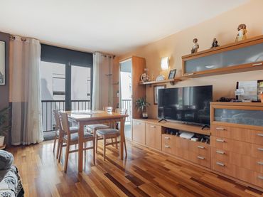 Flat with lift for sale in Carrer de Carbonell