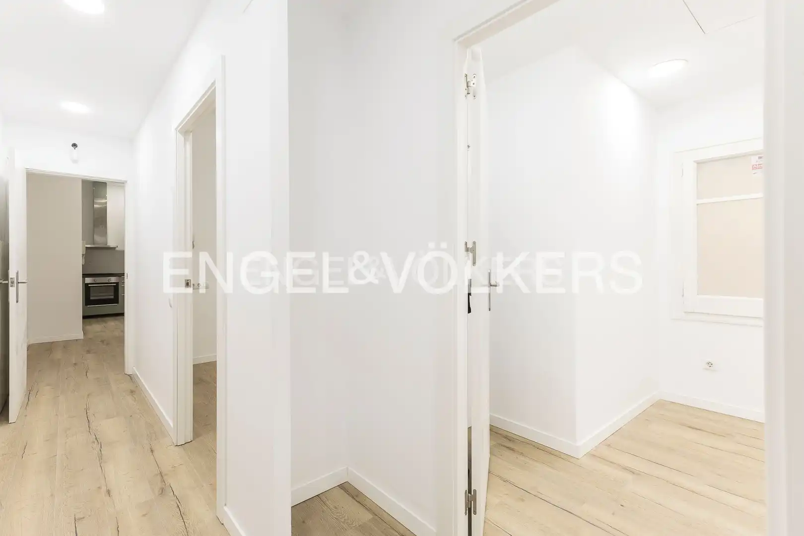 Flat for sale in Barcelona  with Air Conditioner, Heating and Parquet flooring