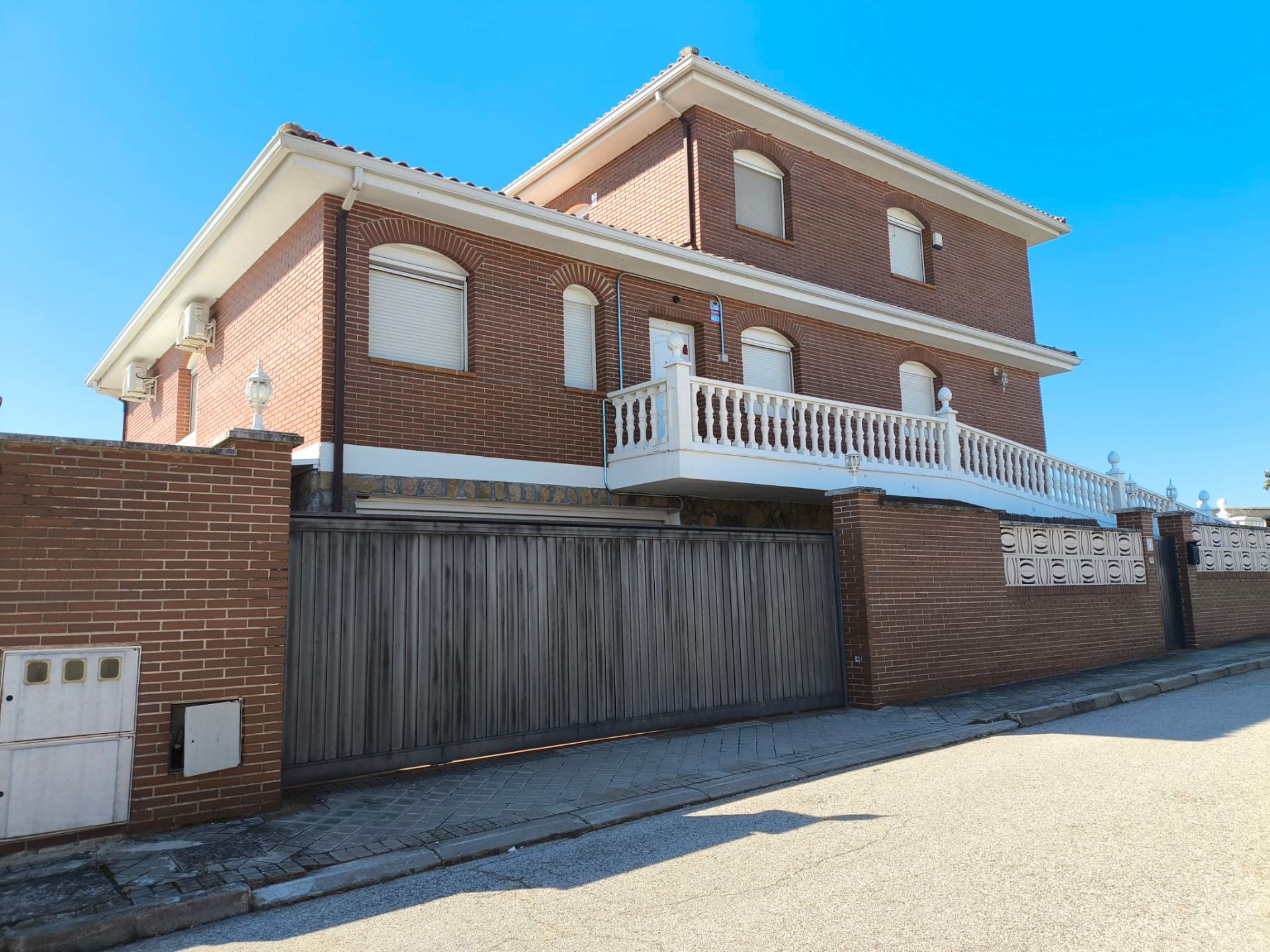 Vista exterior de Casa o chalet en venta en Villanueva de Perales con Aire acondicionado, Calefacción y Jardín privado