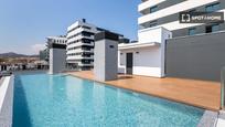 Swimming pool of Flat to rent in L'Hospitalet de Llobregat  with Air Conditioner, Heating and Furnished