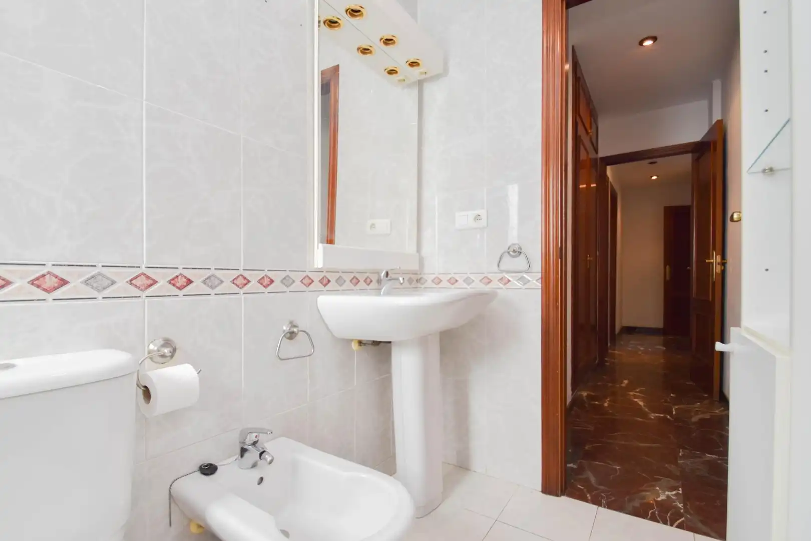 Baño de Piso en venta en Granada con Aire acondicionado, Calefacción y Terraza