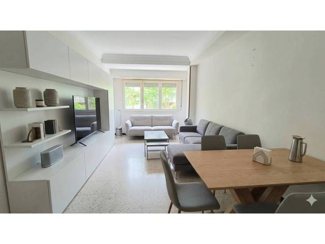Piso en Venta en Calle Don Luis Royo Villanova, 17 en San José Alto
