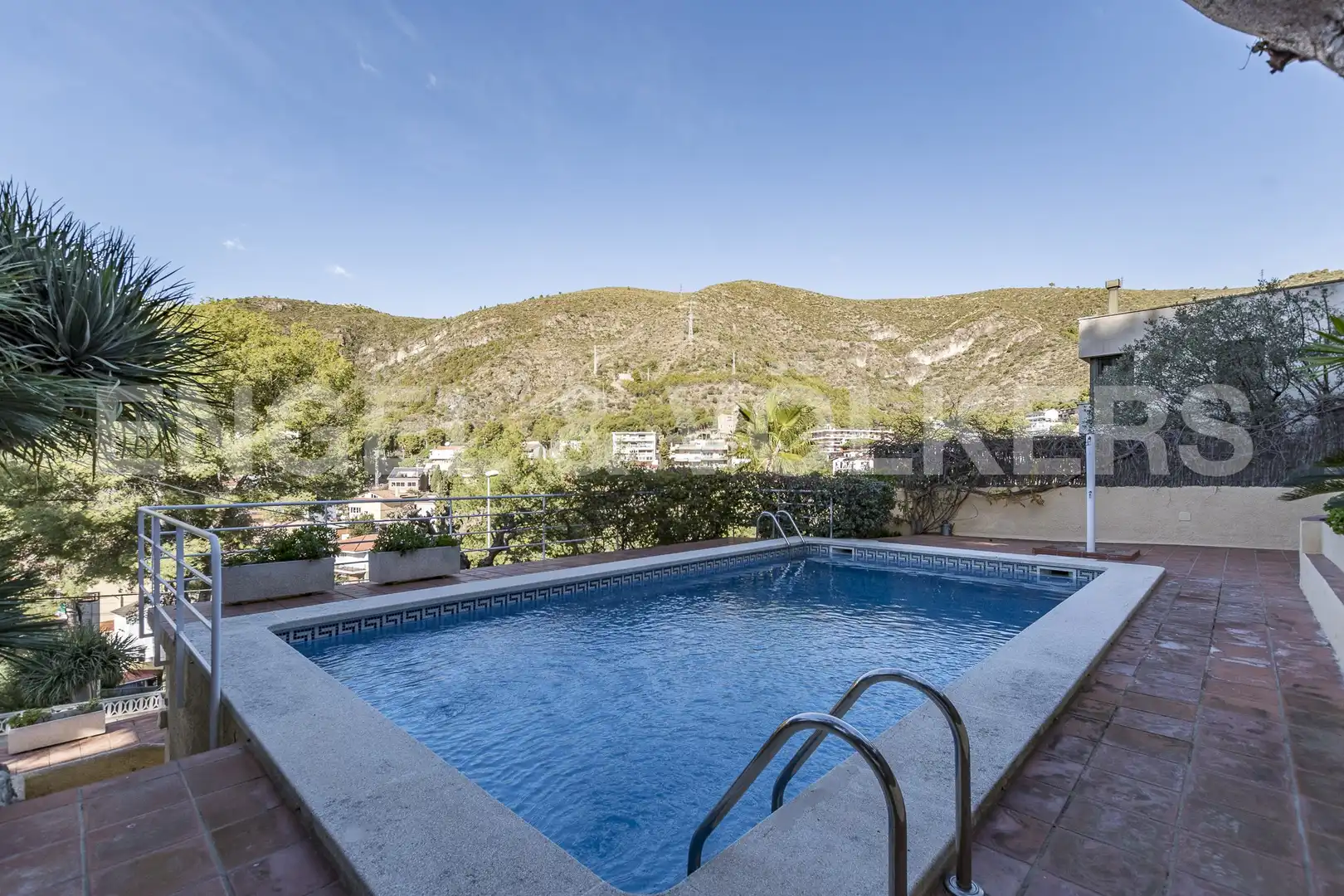 Piscina de Casa o xalet en venda en Castelldefels amb Aire condicionat, Calefacció i Jardí privat