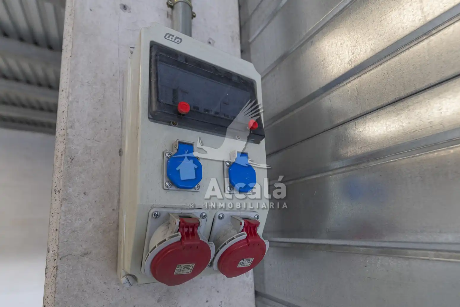 Garden of Industrial buildings for sale in Daganzo de Arriba, Madrid