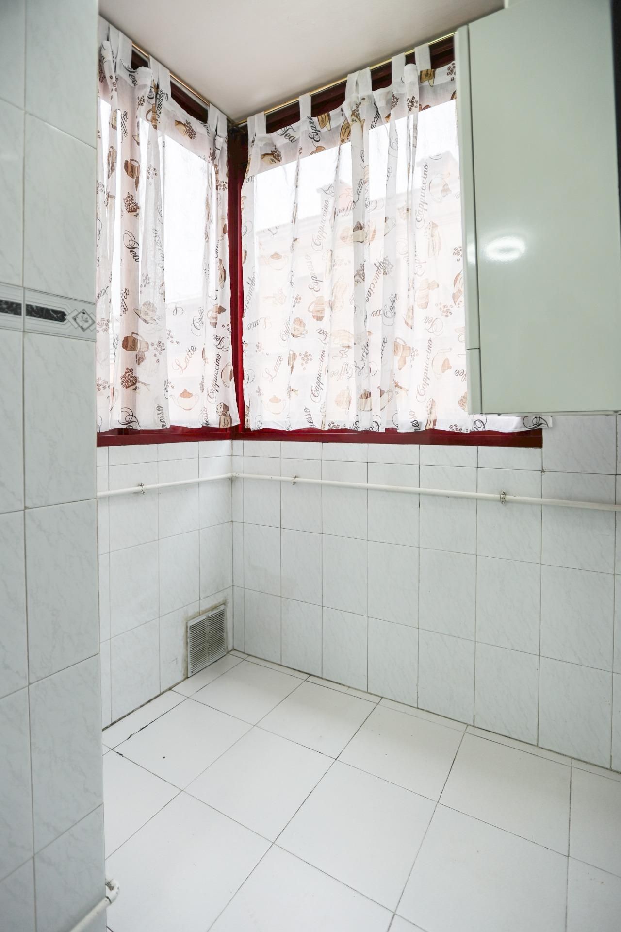 Baño de Piso en venta en Valdemoro con Calefacción, Terraza y Amueblado
