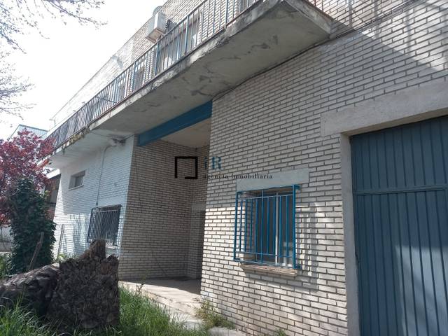 Nave industrial en Venta en Santa María de Benquerencia