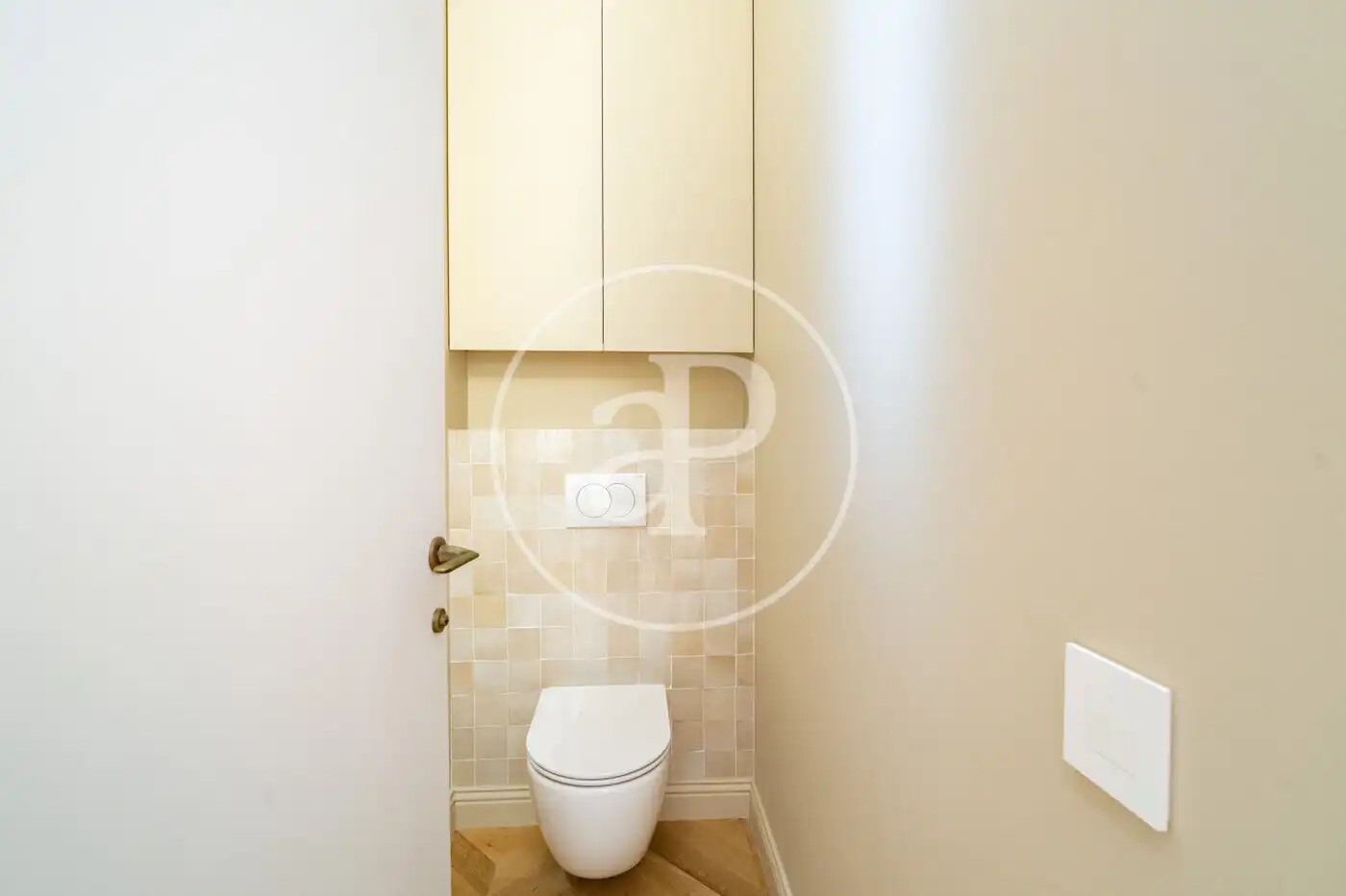 Baño de Piso en venta en Barcelona con Aire acondicionado, Calefacción y Terraza