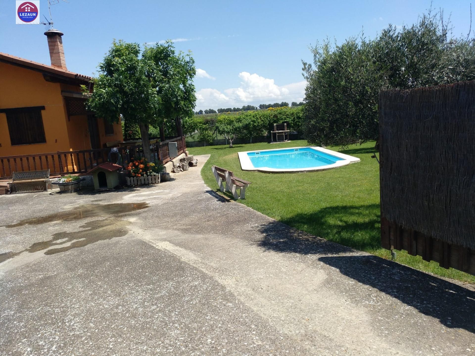 Jardí de Casa o xalet en venda en Marcilla amb Calefacció, Jardí privat i Piscina