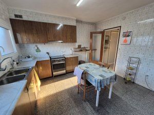 Kitchen of Single-family semi-detached for sale in Gurb  with Heating and Storage room