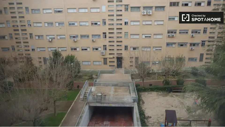 Vista exterior de Pis de lloguer en Madrid amb Aire condicionat, Calefacció i Moblat