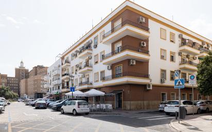 Exterior view of Apartment for sale in  Sevilla Capital  with Heating