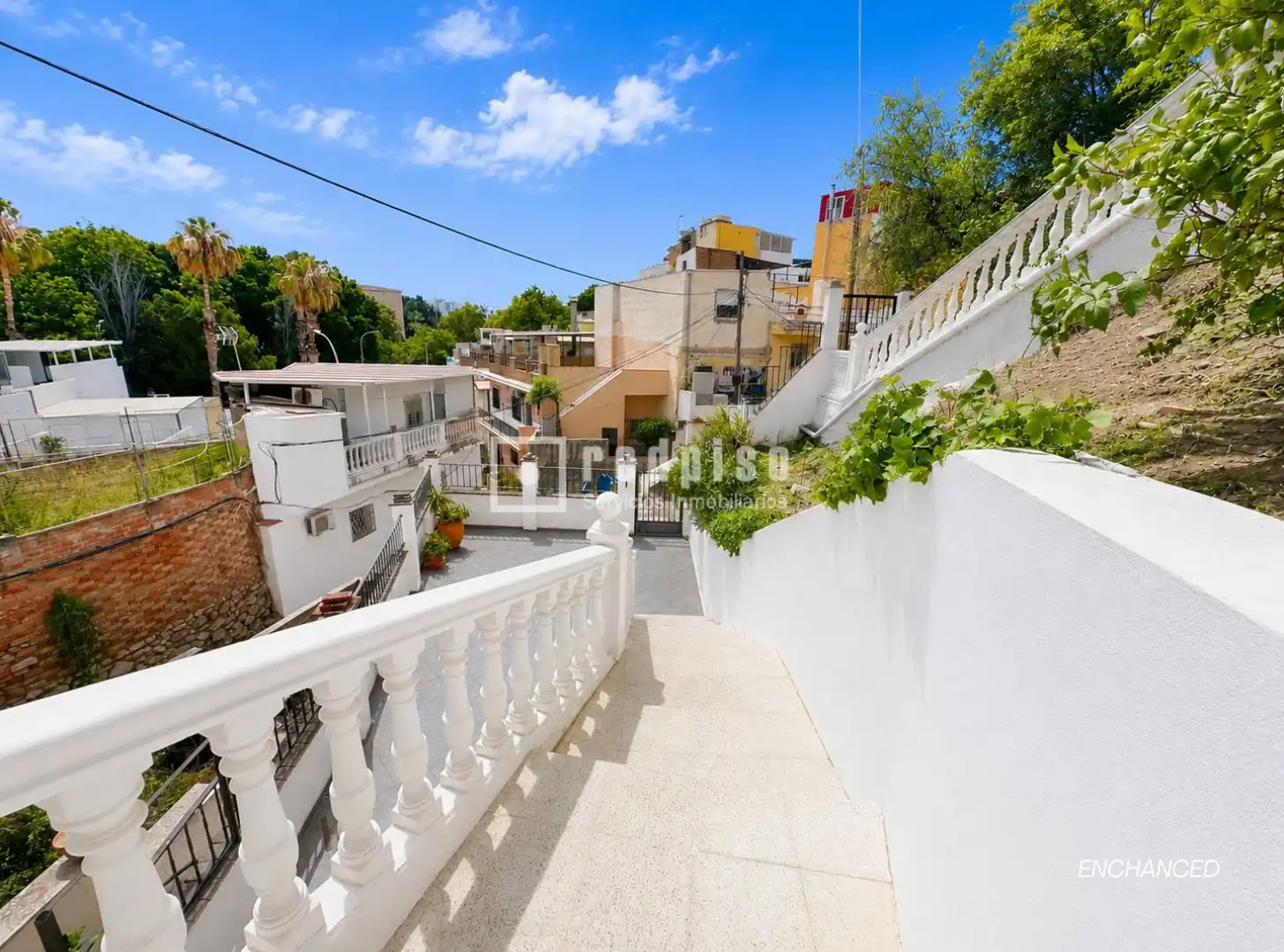 Vista exterior de Casa o xalet en venda en Málaga amb Aire condicionat, Calefacció i Jardí privat