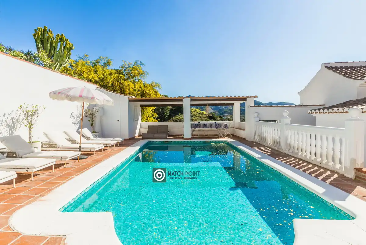 Piscina de Casa o chalet en venta en Almuñécar