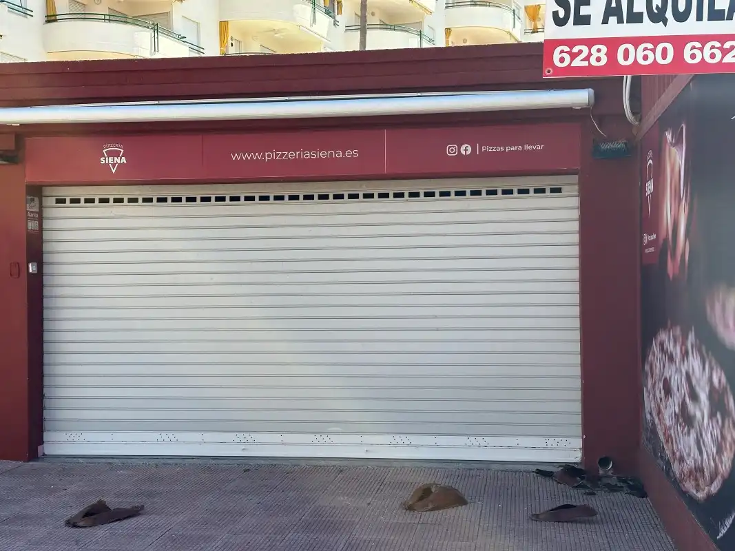 Local de alquiler en Gandia con Terraza y Alarma