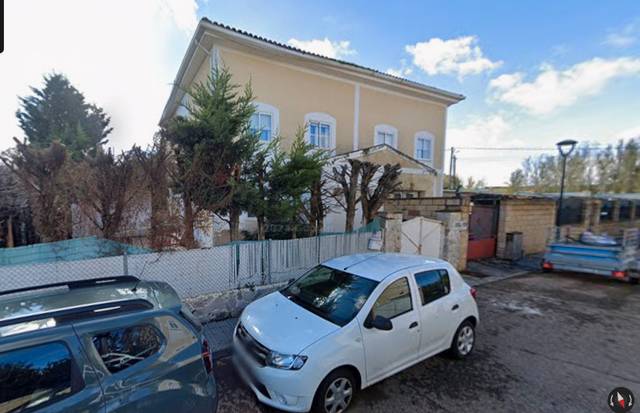 Casa adosada en Venta en Calle Nogal en Cogollos