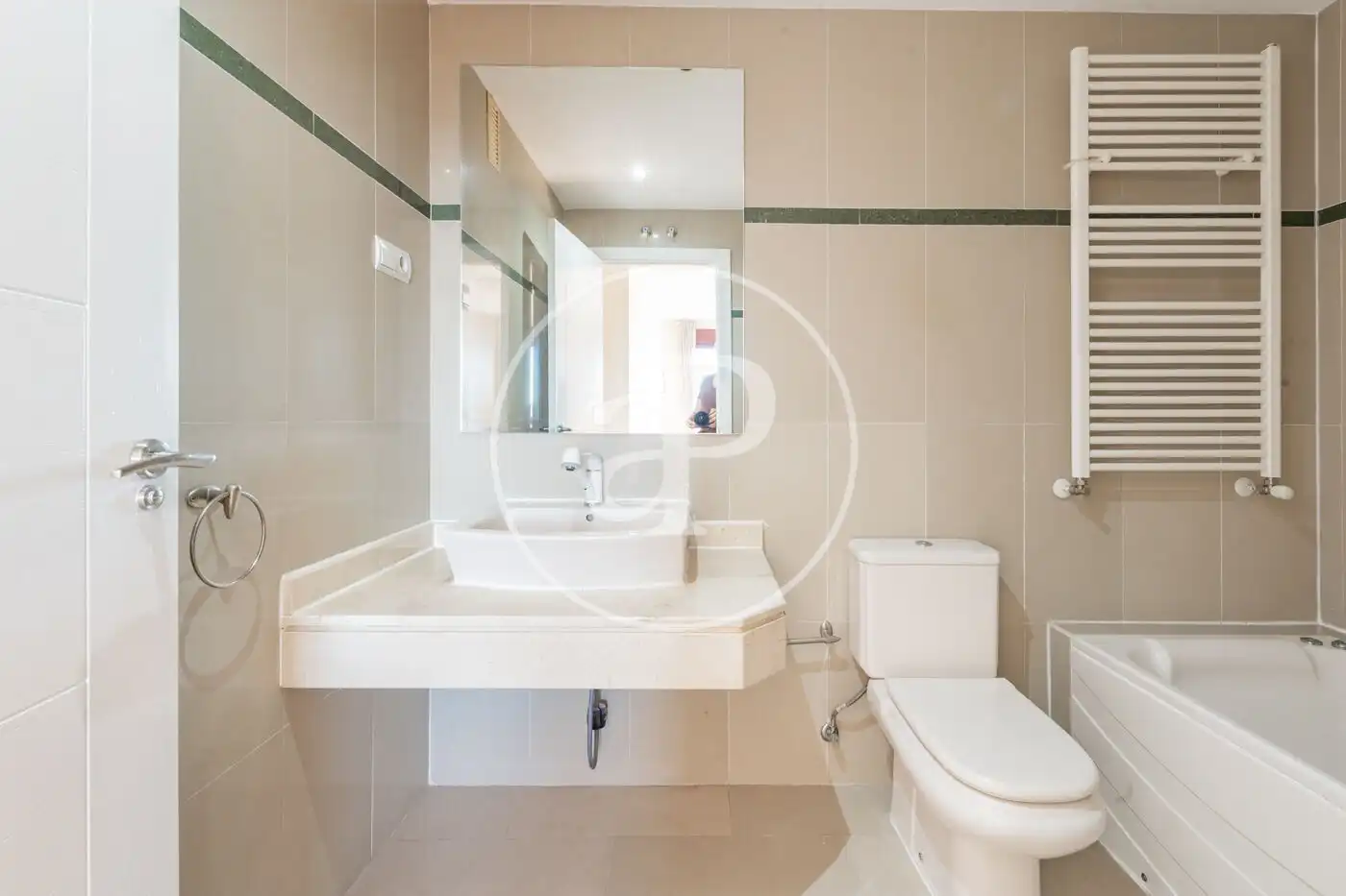 Baño de Piso en venta en Fuencarral - El Pardo