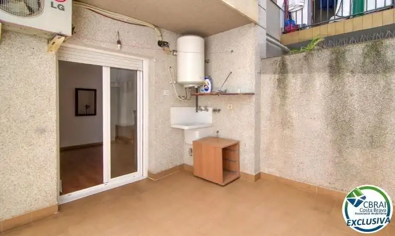 Balcony of Apartments for sale in Roses  with Air Conditioner, Heating and Parquet flooring