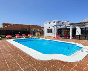 Swimming pool of House or chalet for sale in Antigua