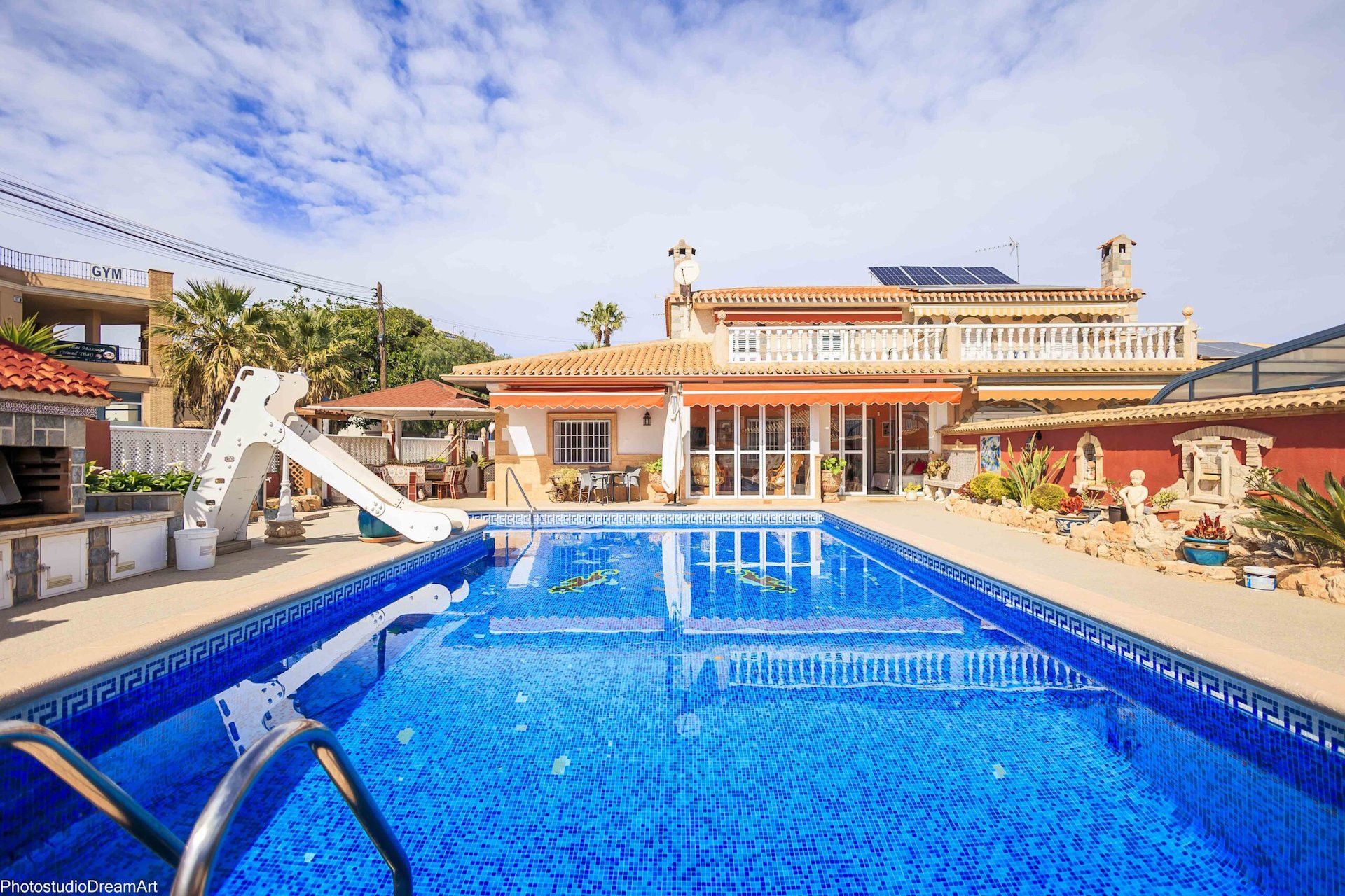Piscina de Casa adosada en venda en Orihuela amb Jardí privat, Terrassa i Piscina