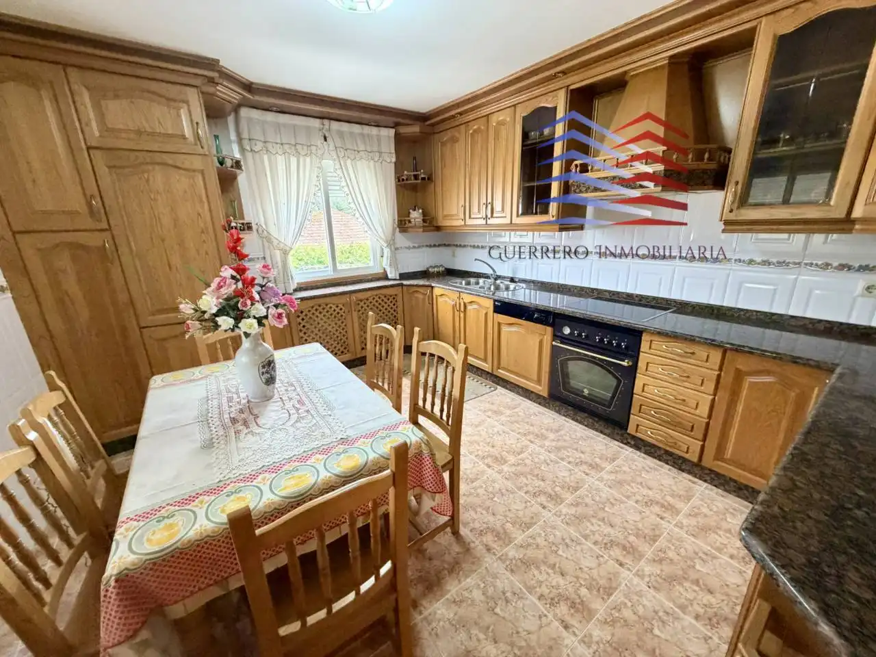 Cocina de Casa o chalet en venta en Coles con Calefacción, Jardín privado y Terraza