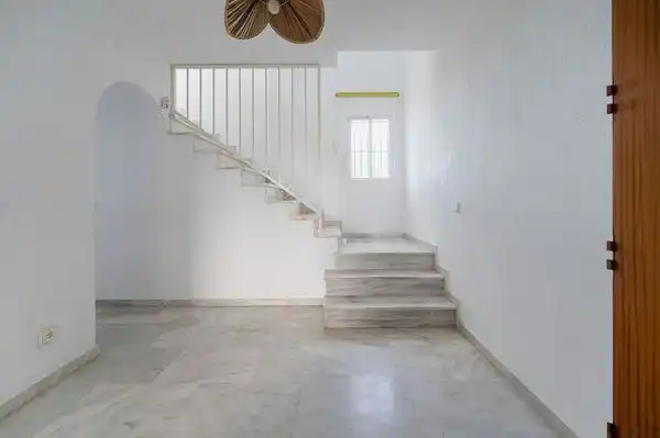 Dúplex amb piscina en venda a Calle Jose Orbaneja De Calahonda, imagen 9