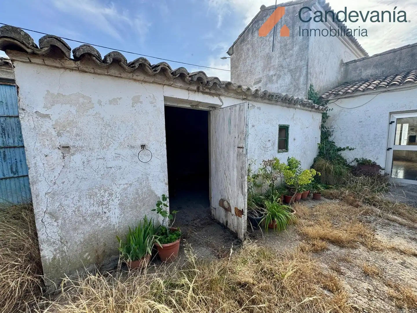 Vista exterior de Finca rústica en venda en Gurrea de Gállego amb Jardí privat i Traster